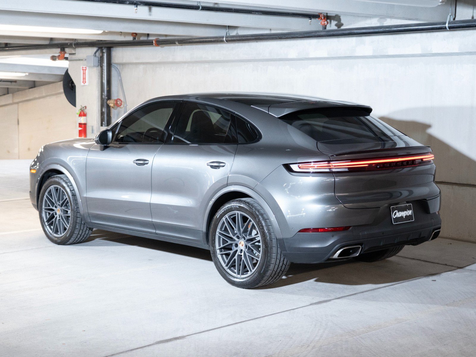 Certified 2024 Porsche Cayenne GTS AWD/4WD image 3