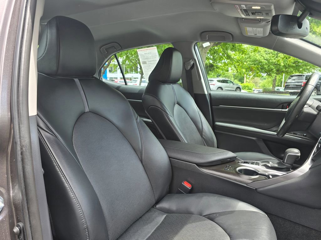 Used 2023 Toyota Camry XLE FWD image 13