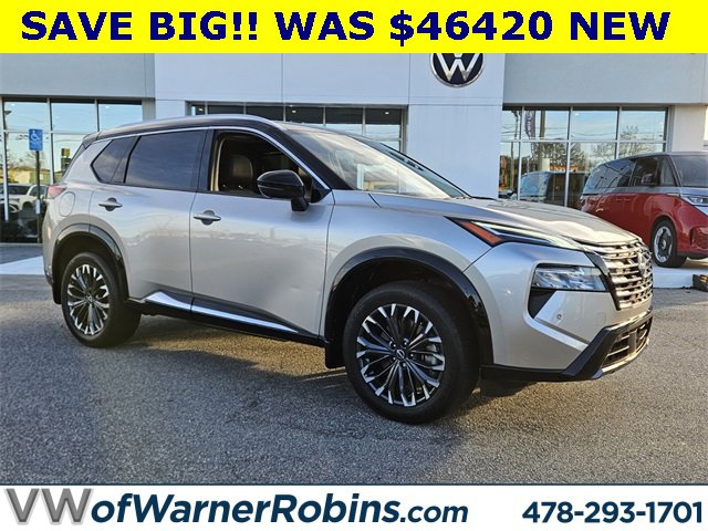 Used 2025 Nissan Rogue Platinum w/ Tech Package