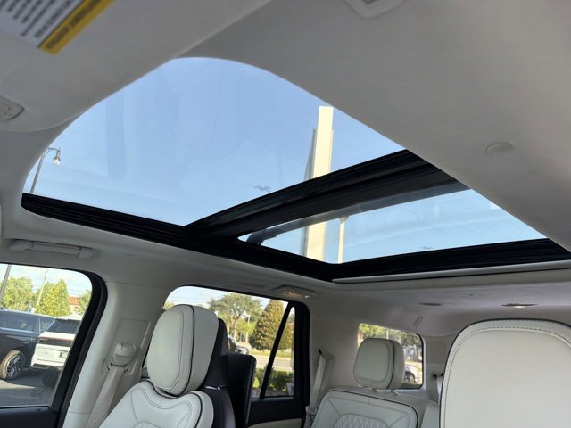 Used 2020 Lincoln Navigator Black Label w/ Cargo Convenience Package AWD/4WD image 35