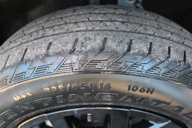 Used 2023 GMC Acadia SLE w/ Driver Convenience Package image 27