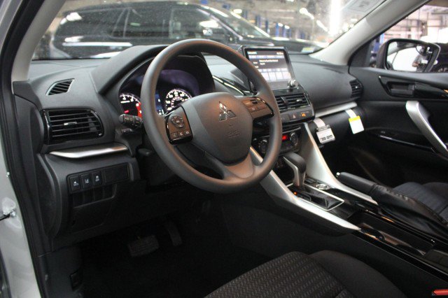 New 2026 Mitsubishi Eclipse Cross LE AWD/4WD image 5