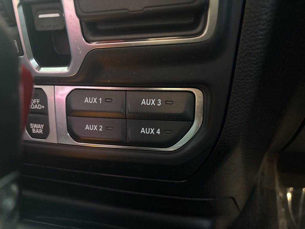 Used 2022 Jeep Wrangler Unlimited Rubicon w/ Xtreme Recon 35" Tire Package image 30