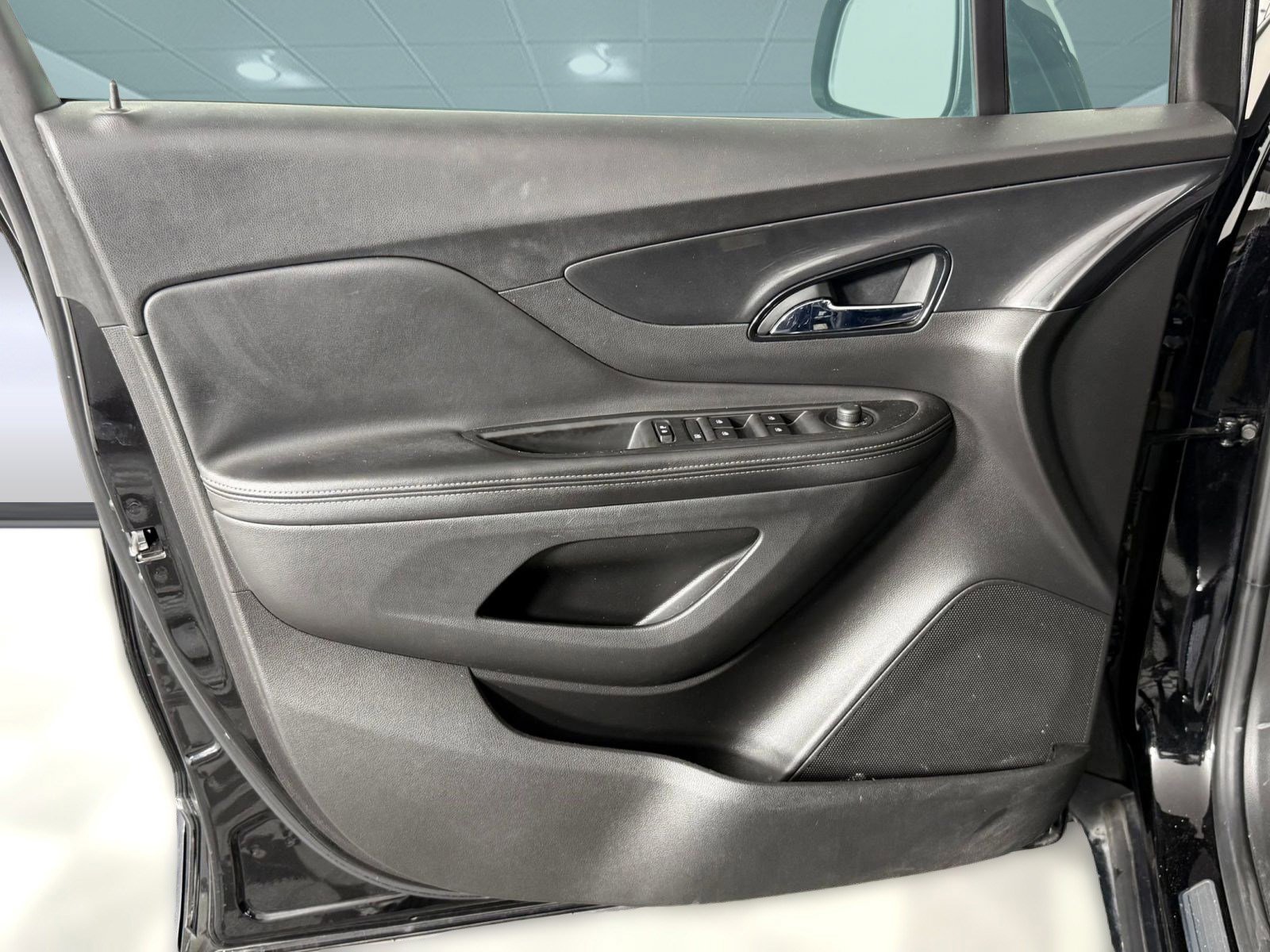 Used 2018 Buick Encore Preferred FWD image 22