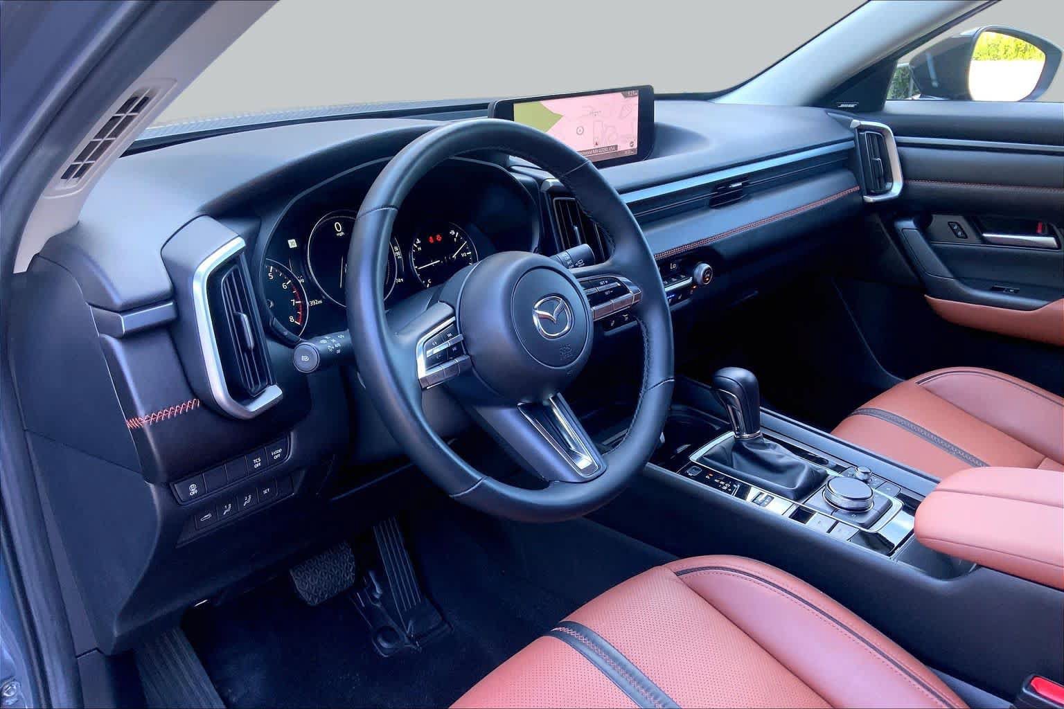 Used 2025 MAZDA CX-50 Meridian Edition w/ Apex Package AWD/4WD image 18