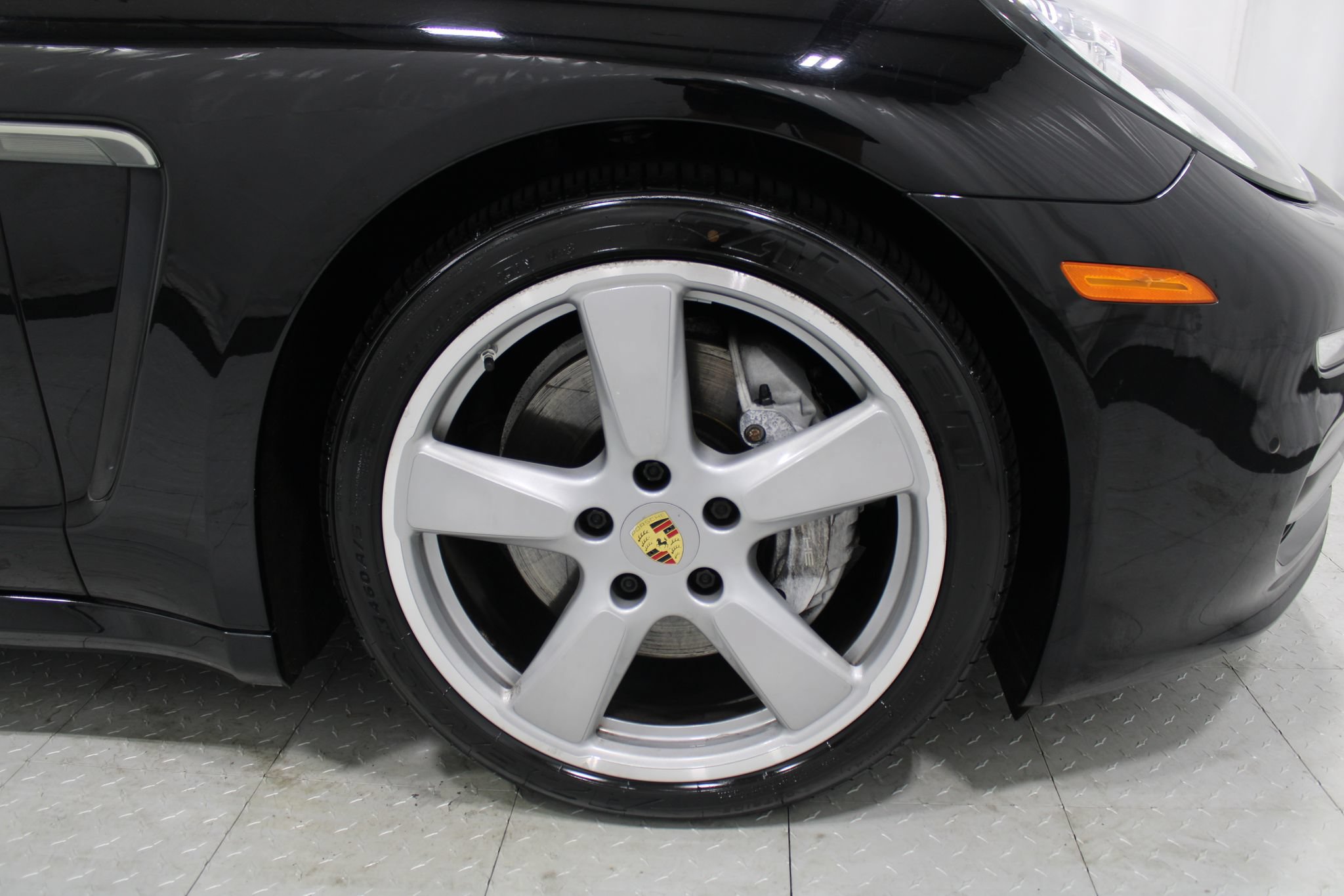 Used 2016 Porsche Panamera 4 Edition AWD/4WD image 5