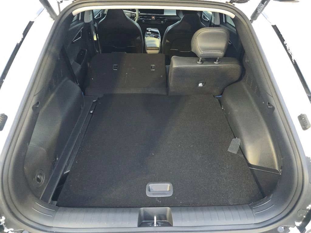 New 2025 Kia EV6 Wind image 17