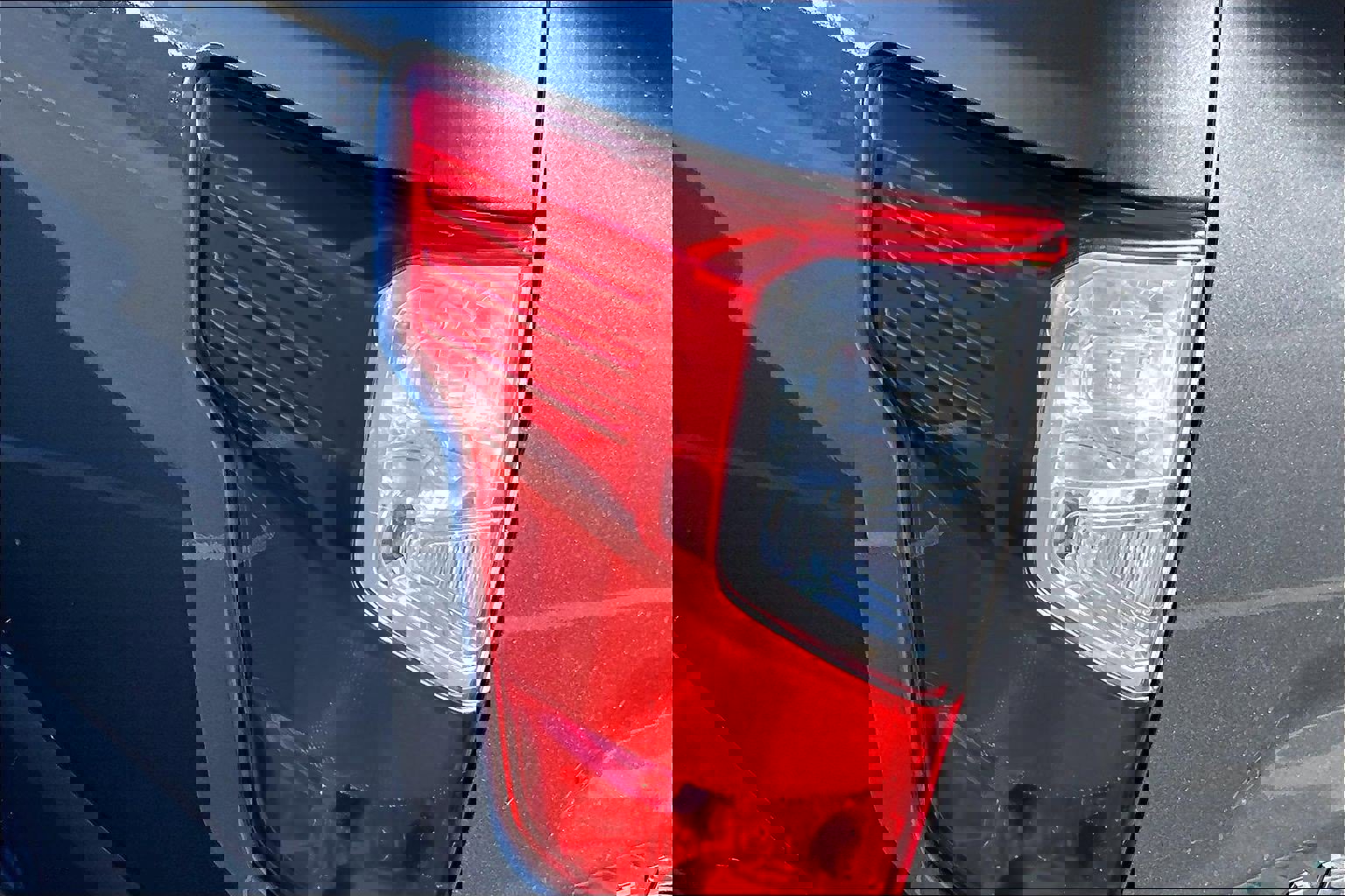 Used 2020 Nissan Titan SV w/ SV Convenience Package image 29