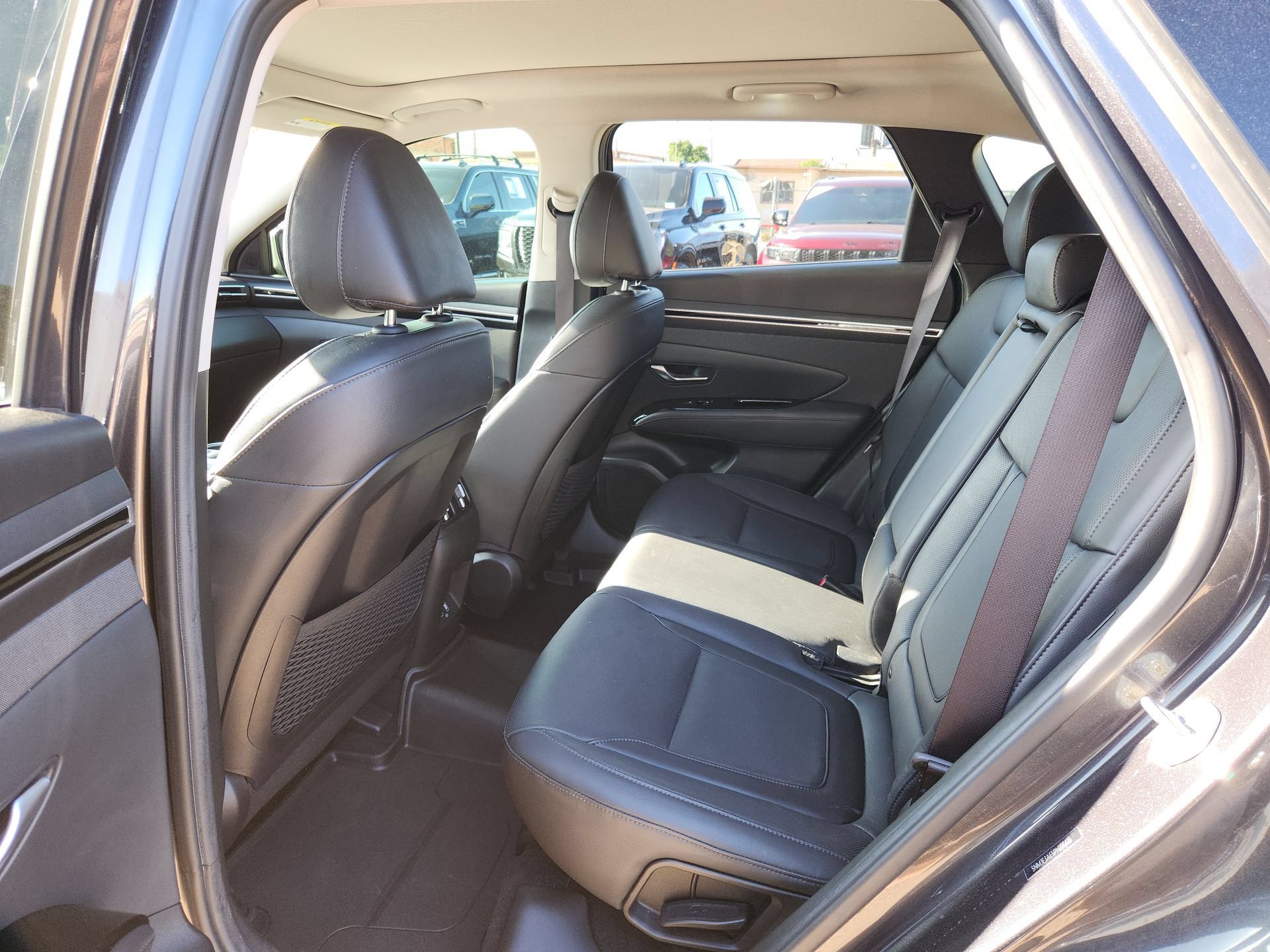 Used 2023 Hyundai Tucson Limited FWD image 13