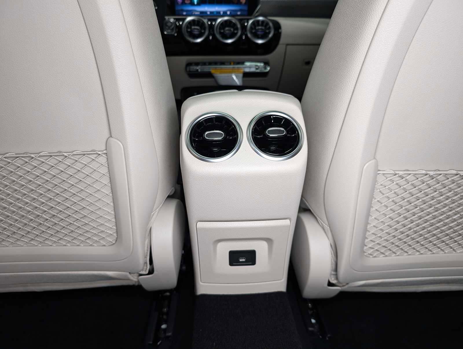 Used 2025 Mercedes-Benz CLA 250 4MATIC image 24