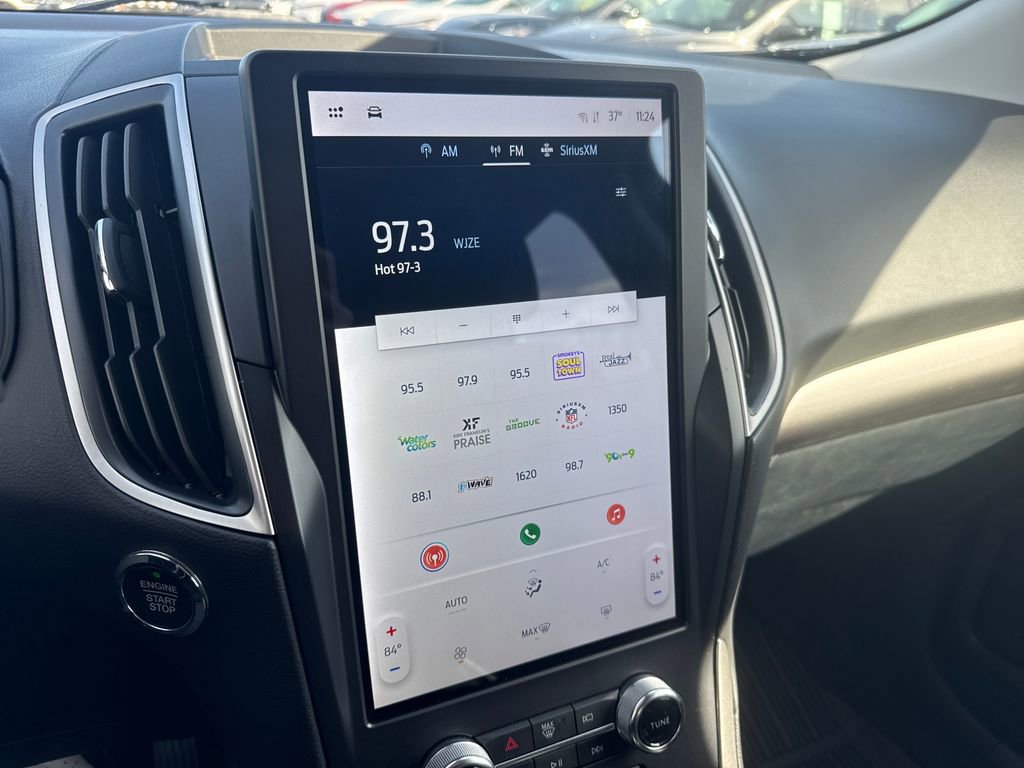 Used 2024 Ford Edge SE image 28