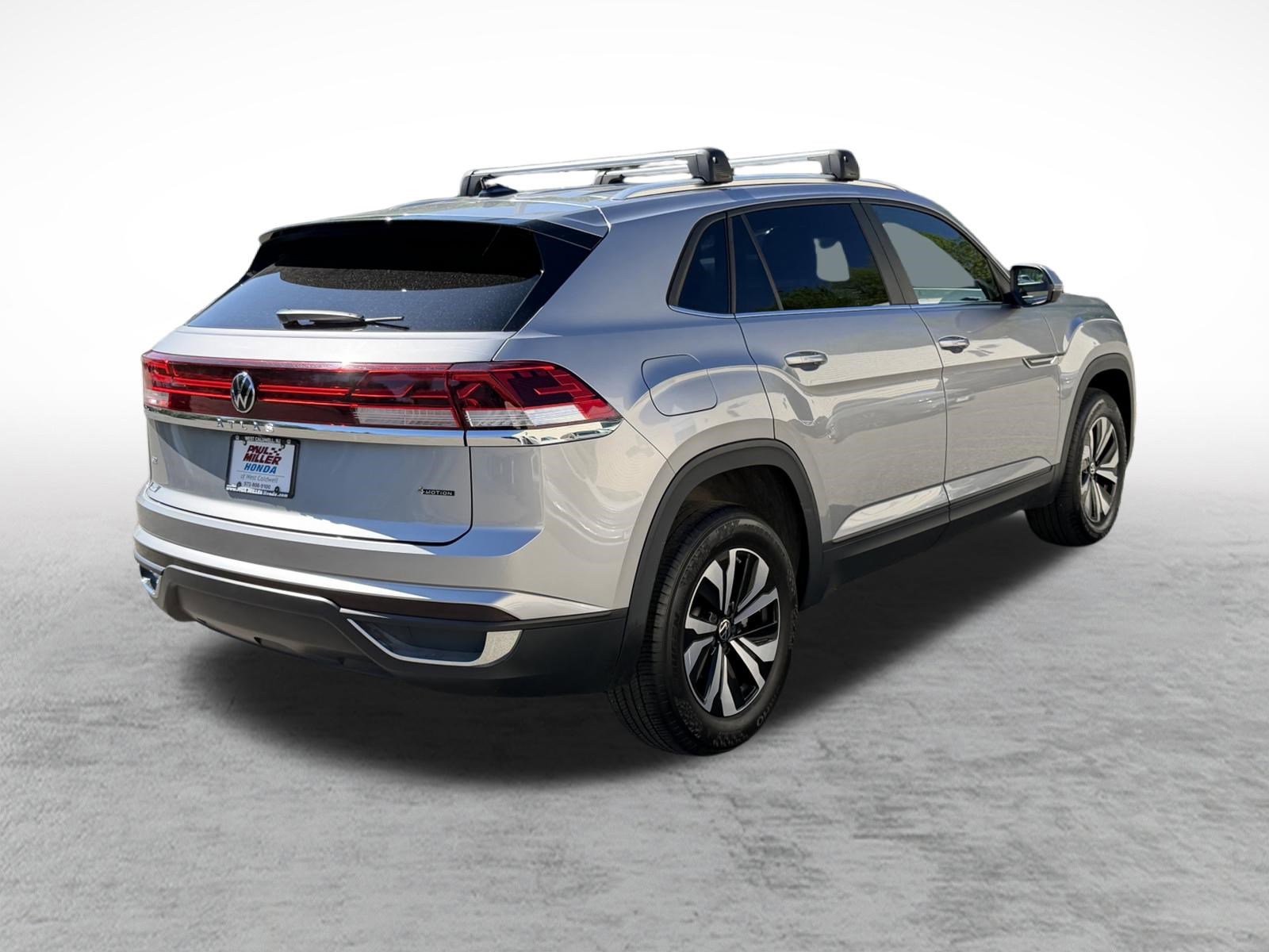 Used 2024 Volkswagen Atlas Cross Sport SE AWD/4WD image 7
