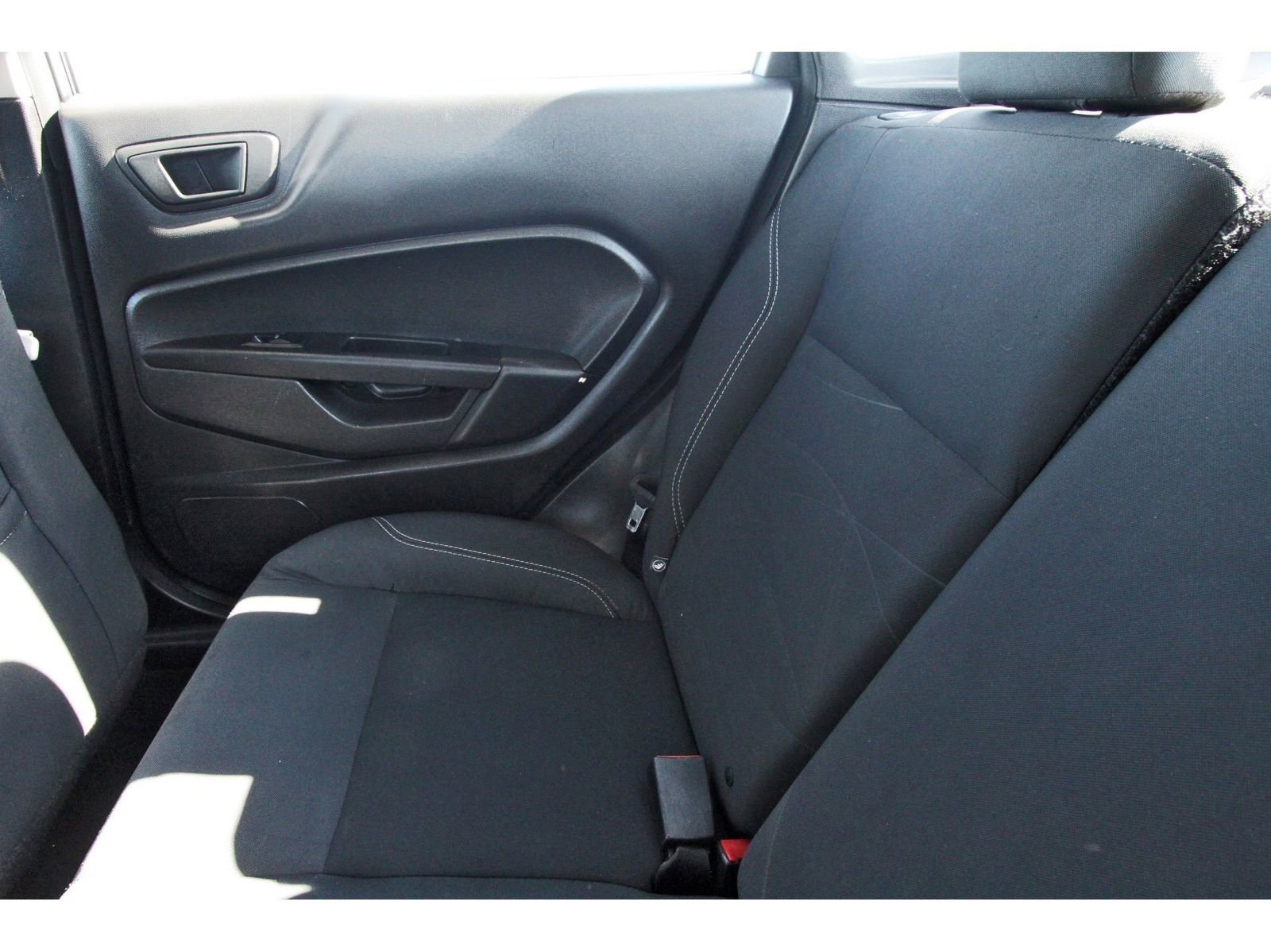 Used 2019 Ford Fiesta SE image 14