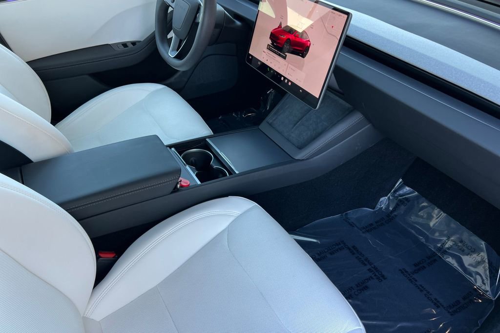 Used 2024 Tesla Model 3 Standard Range image 13