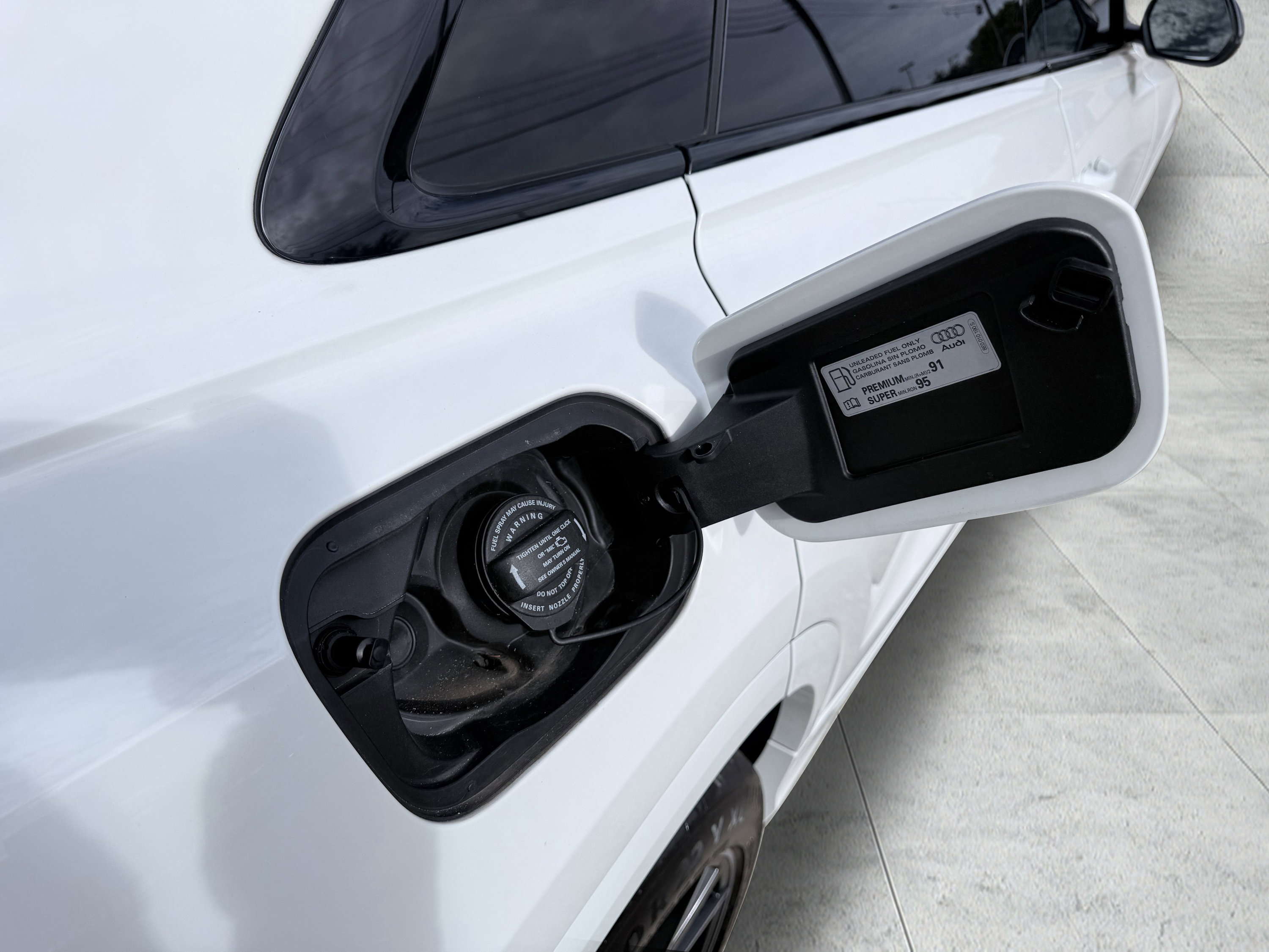 Used 2023 Audi SQ8 Prestige image 37