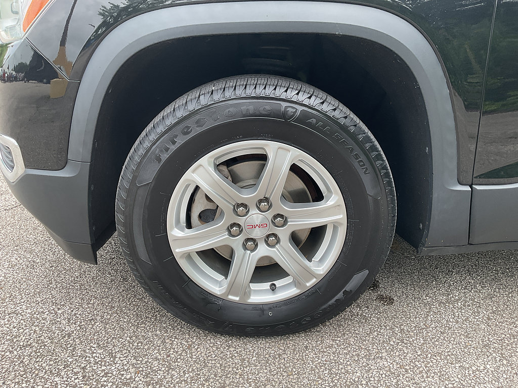 Used 2019 GMC Acadia SLE FWD image 15