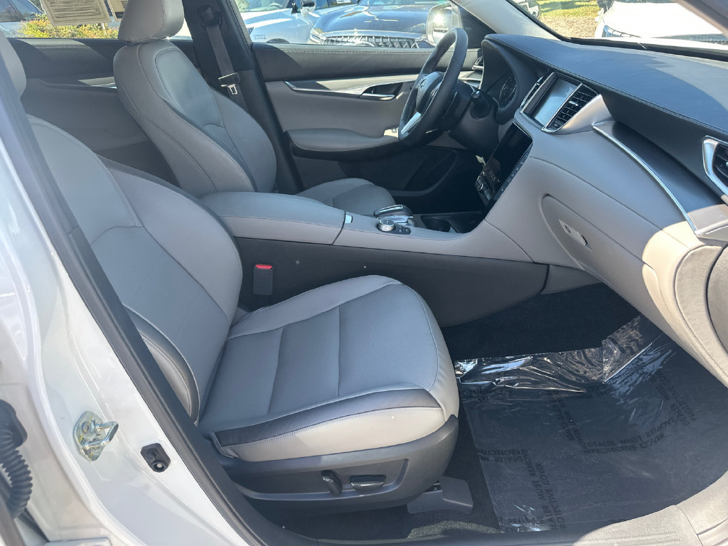 Certified 2023 INFINITI QX50 Luxe FWD image 11