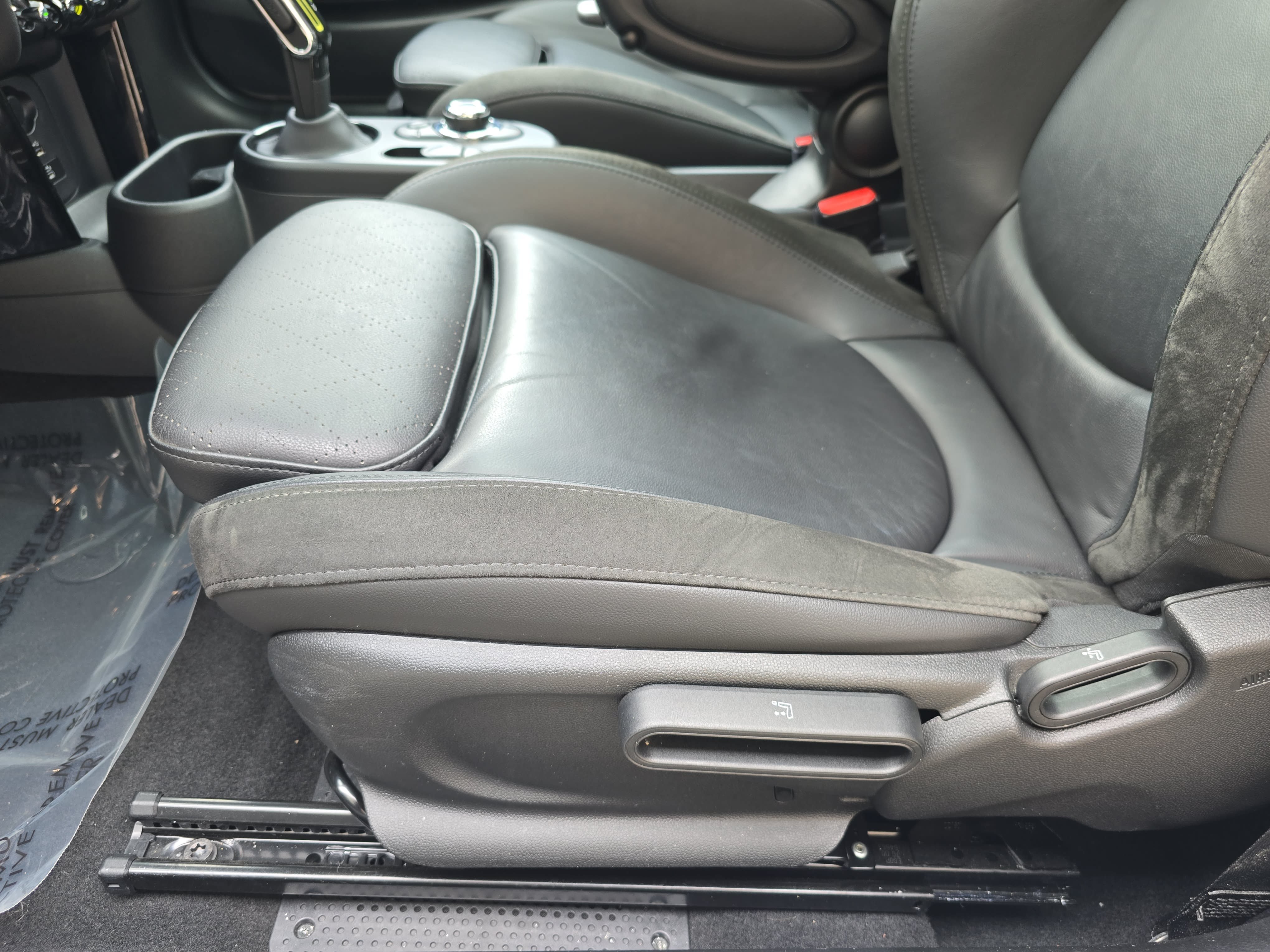 Used 2023 MINI Cooper SE FWD image 28