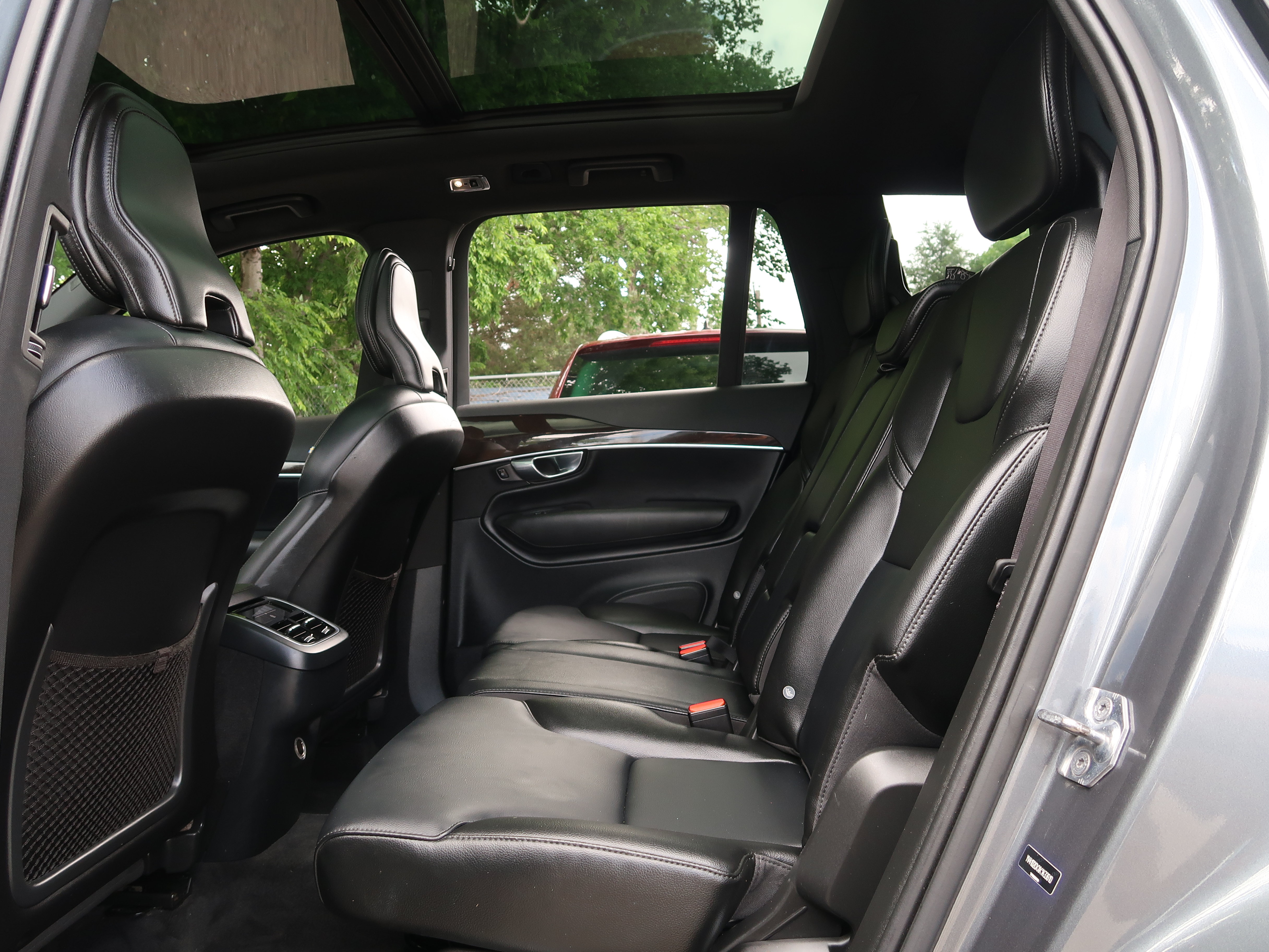 Used 2019 Volvo XC90 T5 Momentum w/ Protection Package Premier FWD image 36