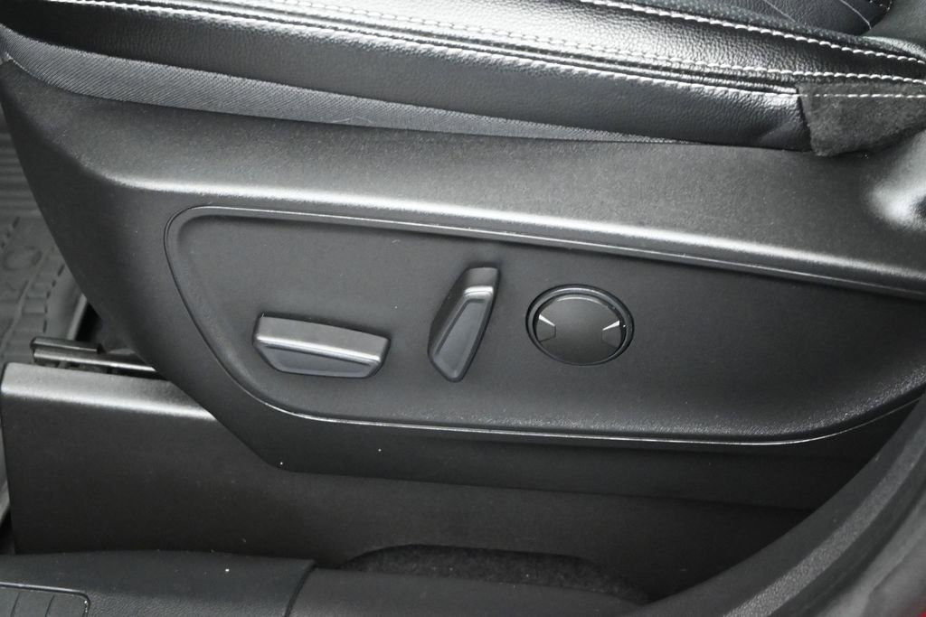 Used 2023 Ford Escape SE w/ PHEV Premium Package FWD image 10