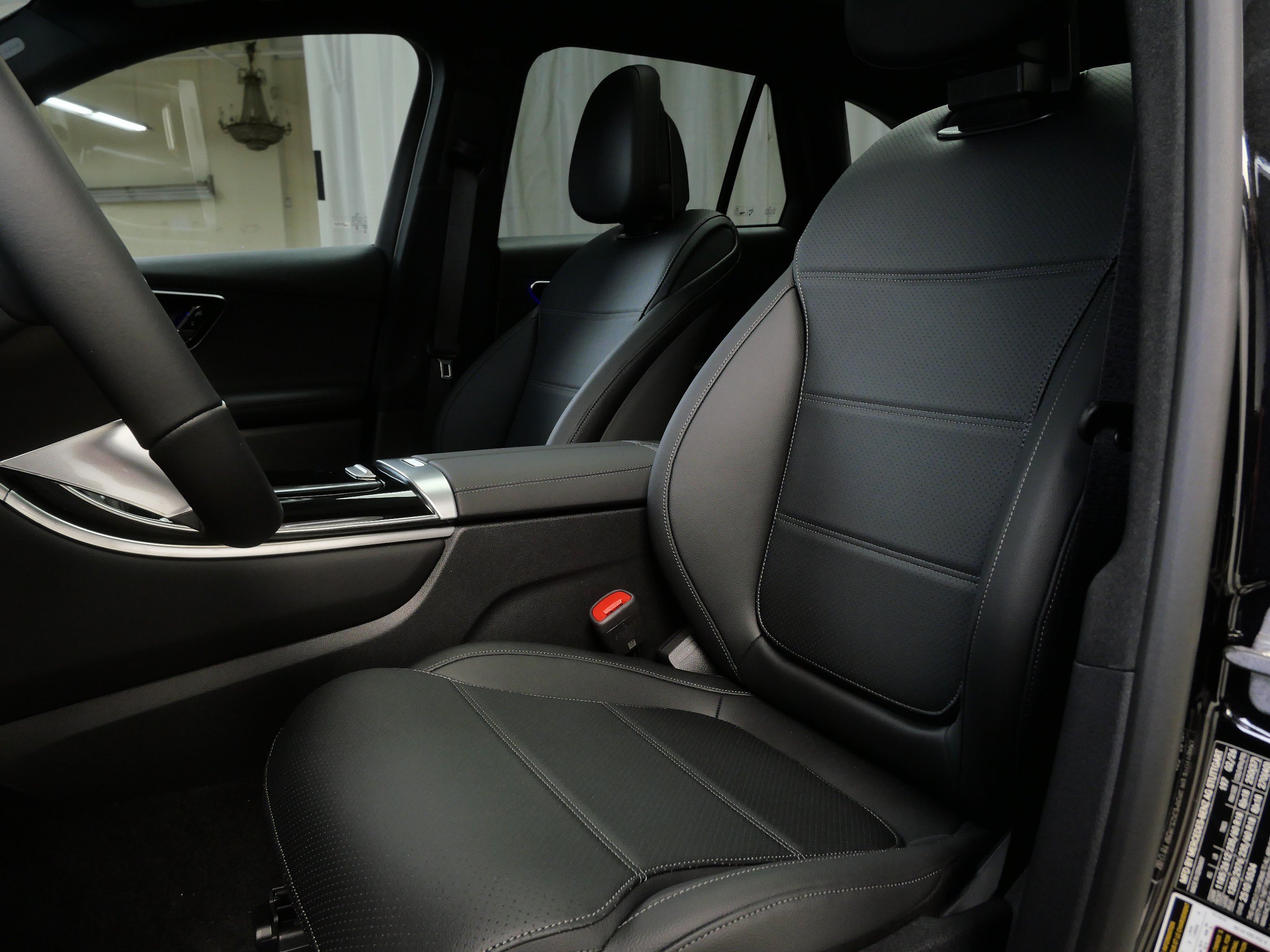 New 2026 Mercedes-Benz GLC 300 4MATIC image 3