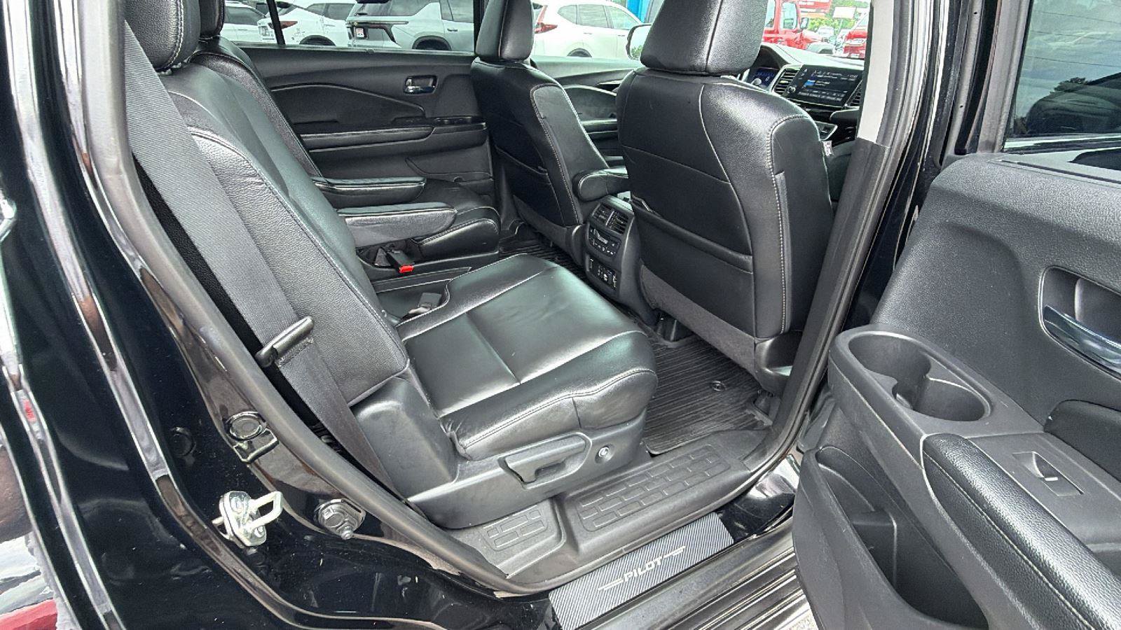 Used 2020 Honda Pilot Touring image 19