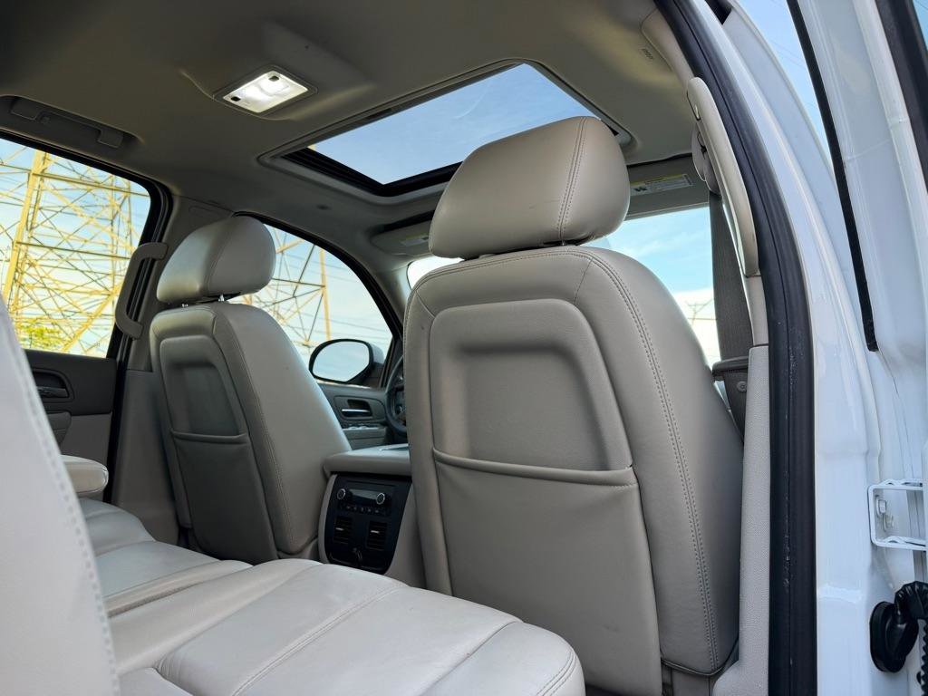 Used 2010 Chevrolet Avalanche LT w/ Suspension Package, Off-Road AWD/4WD image 27