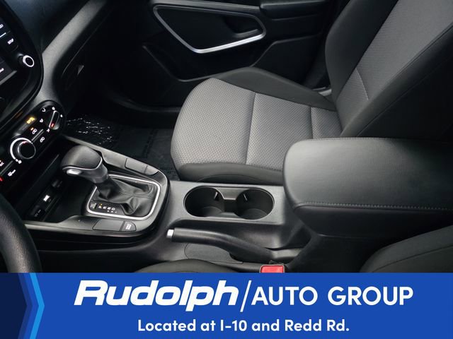 Used 2025 Kia Soul LX w/ LX Technology Package FWD image 24