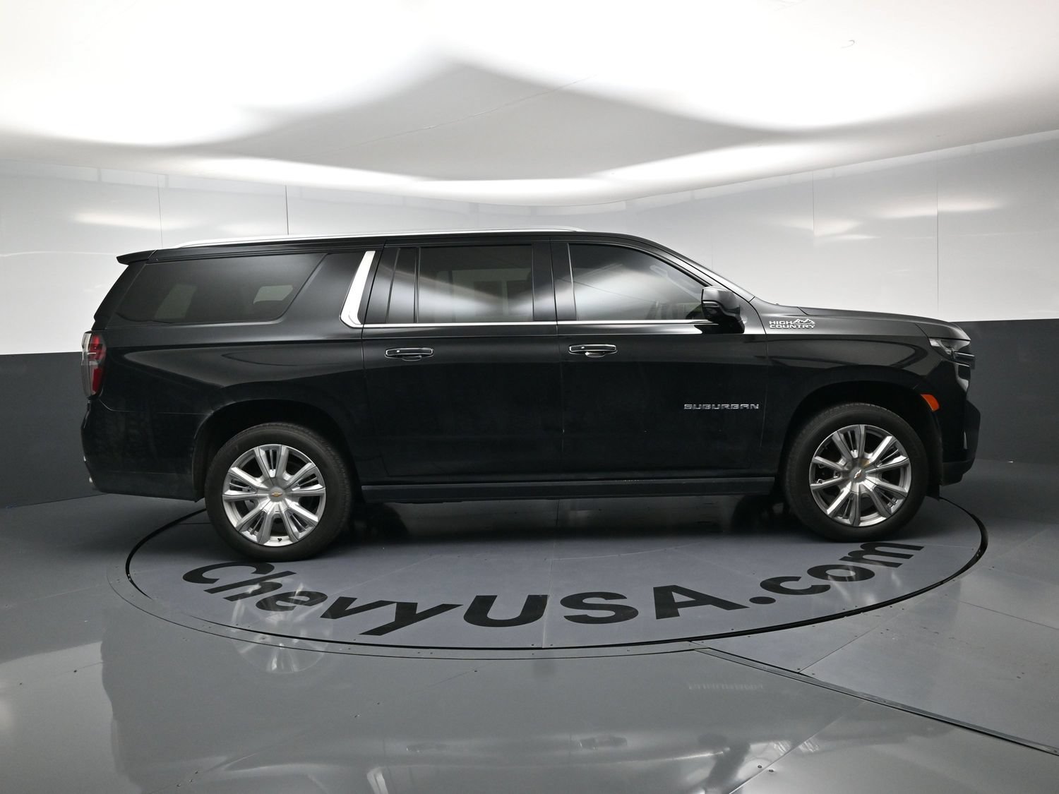 Used 2021 Chevrolet Suburban High Country AWD/4WD image 10