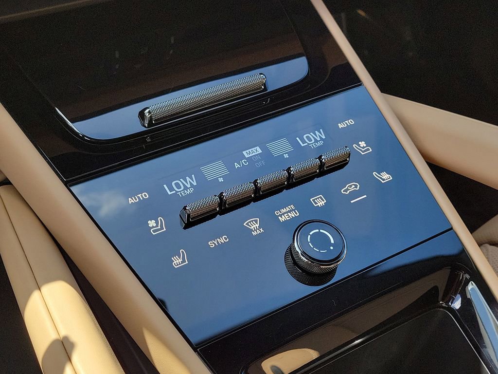 Certified 2025 Porsche Cayenne image 31