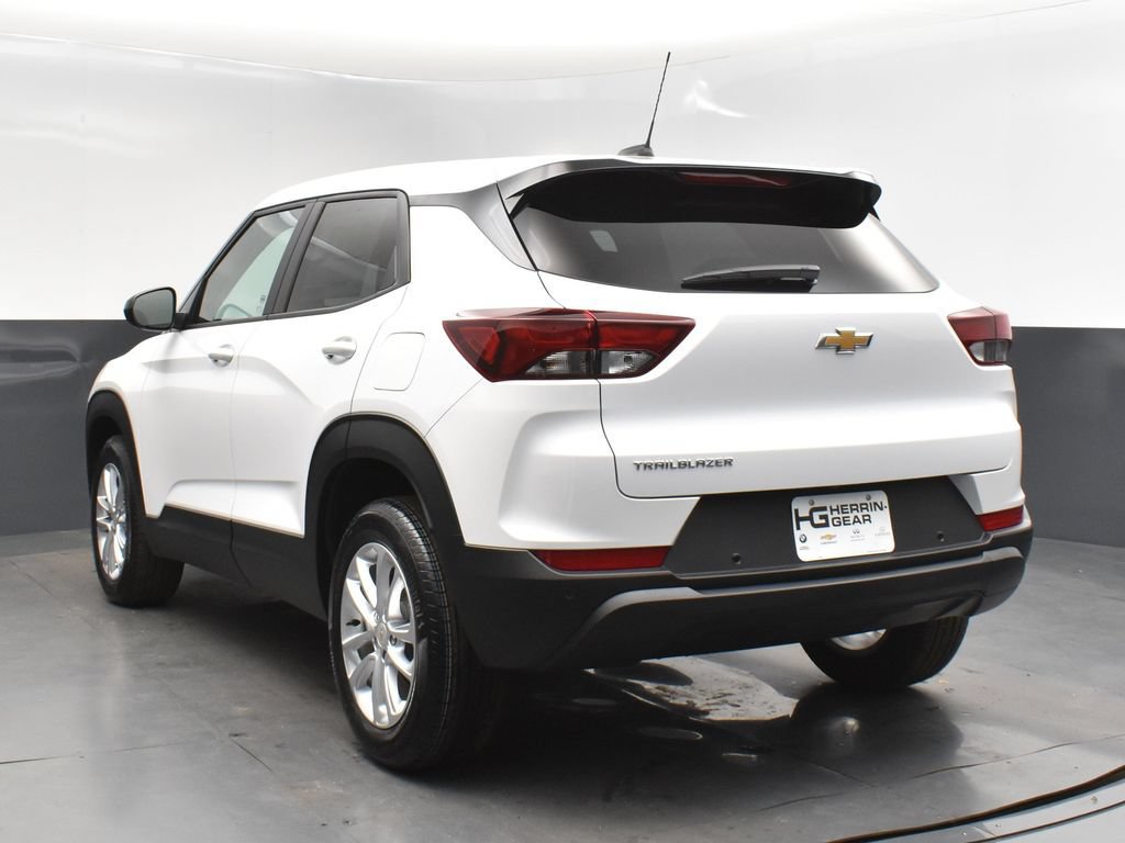 New 2025 Chevrolet TrailBlazer LS w/ LS Convenience Package FWD image 5
