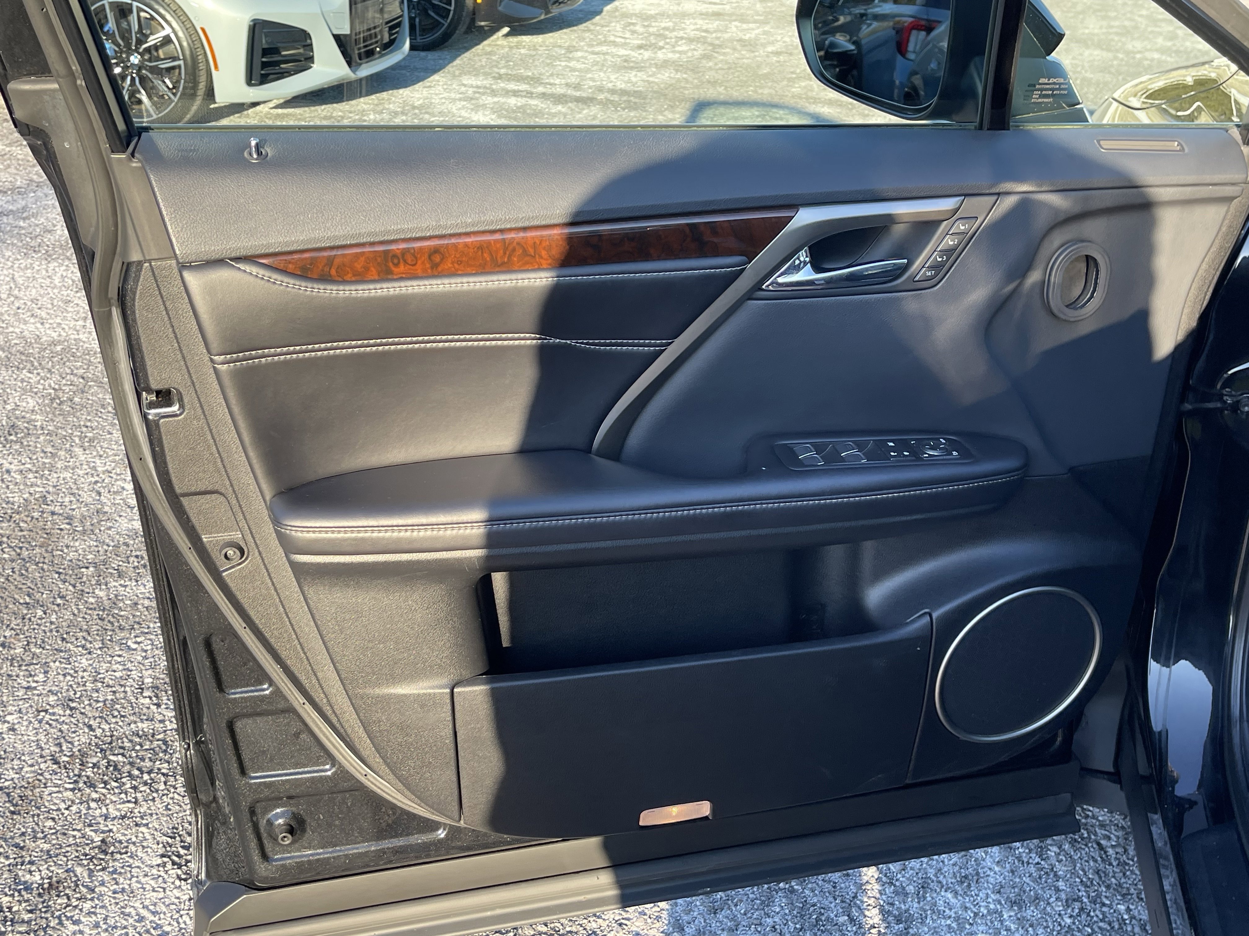 Used 2018 Lexus RX 450h AWD w/ Premium Package image 9