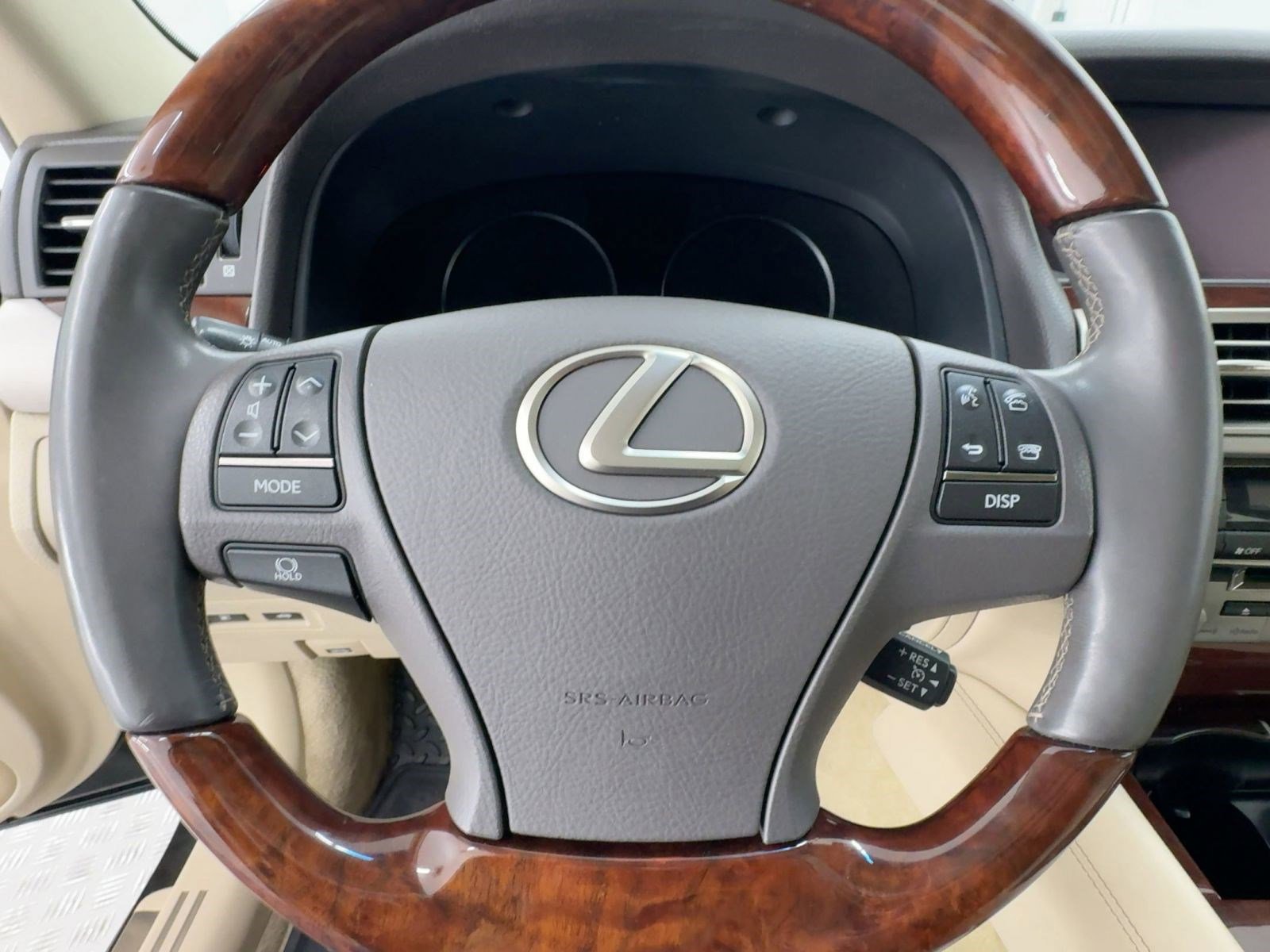 Used 2015 Lexus LS 460 w/ Comfort Package image 15