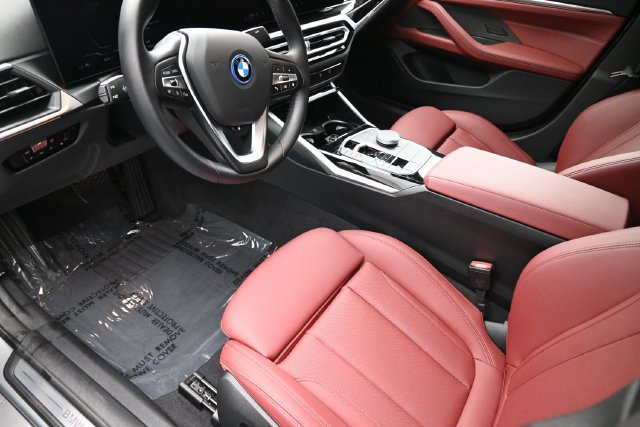 Used 2024 BMW i4 eDrive35 w/ Premium Package RWD image 19