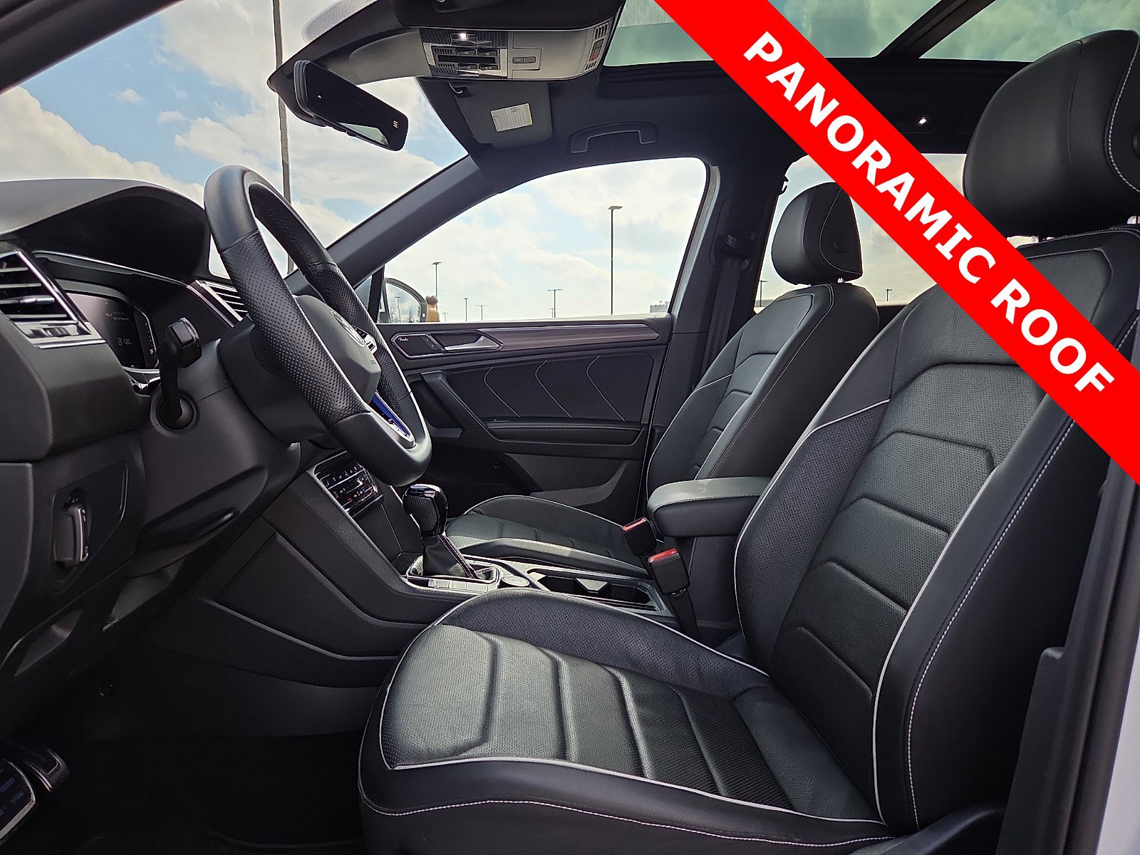 Used 2023 Volkswagen Tiguan SEL R-Line image 15