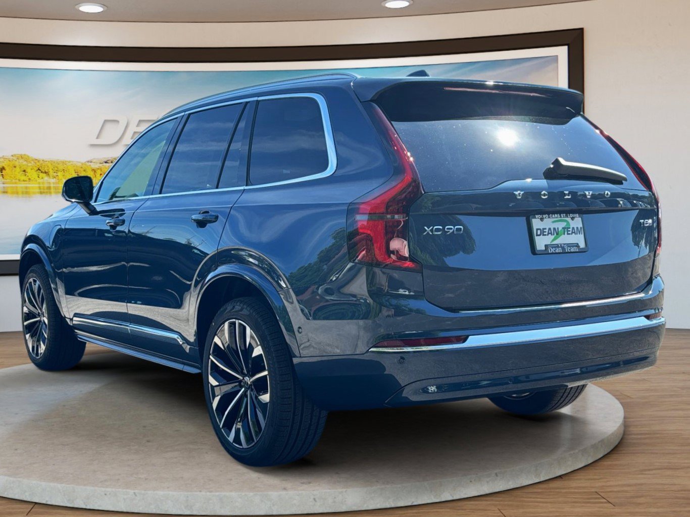 New 2026 Volvo XC90 T8 Plus w/ Protection Package Premier AWD/4WD image 7