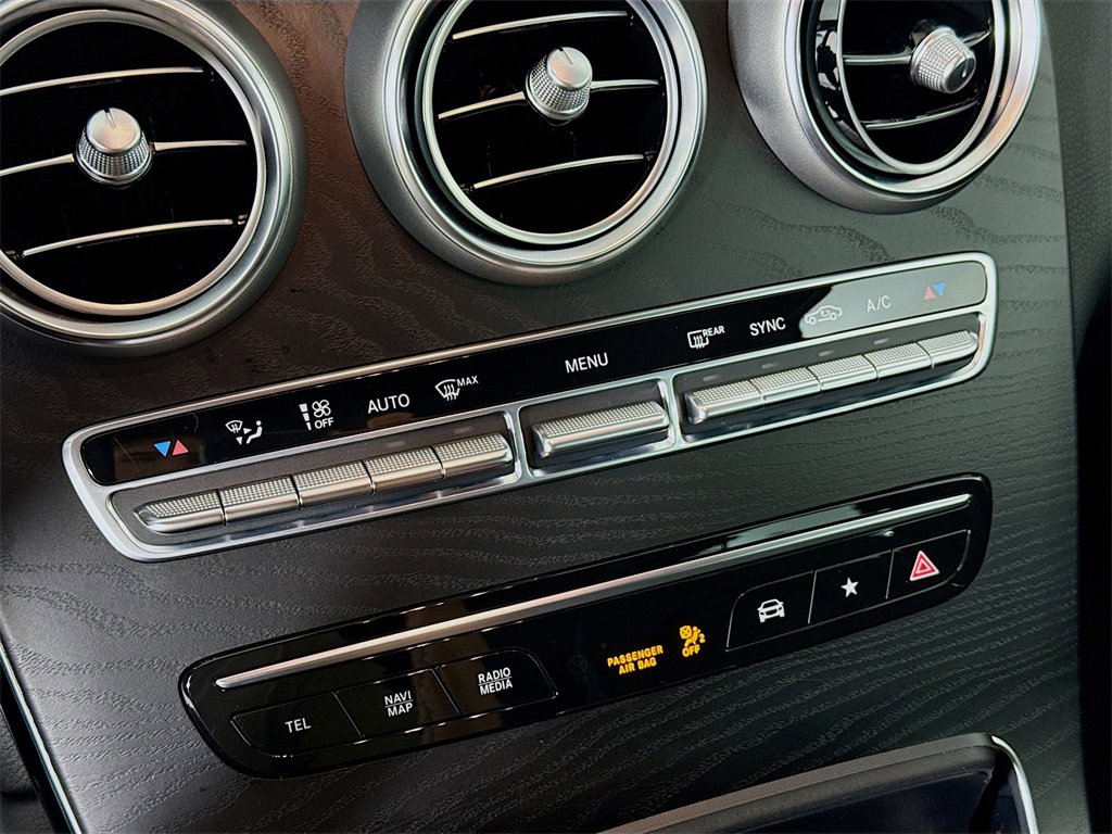 Used 2021 Mercedes-Benz GLC 300 4MATIC image 16