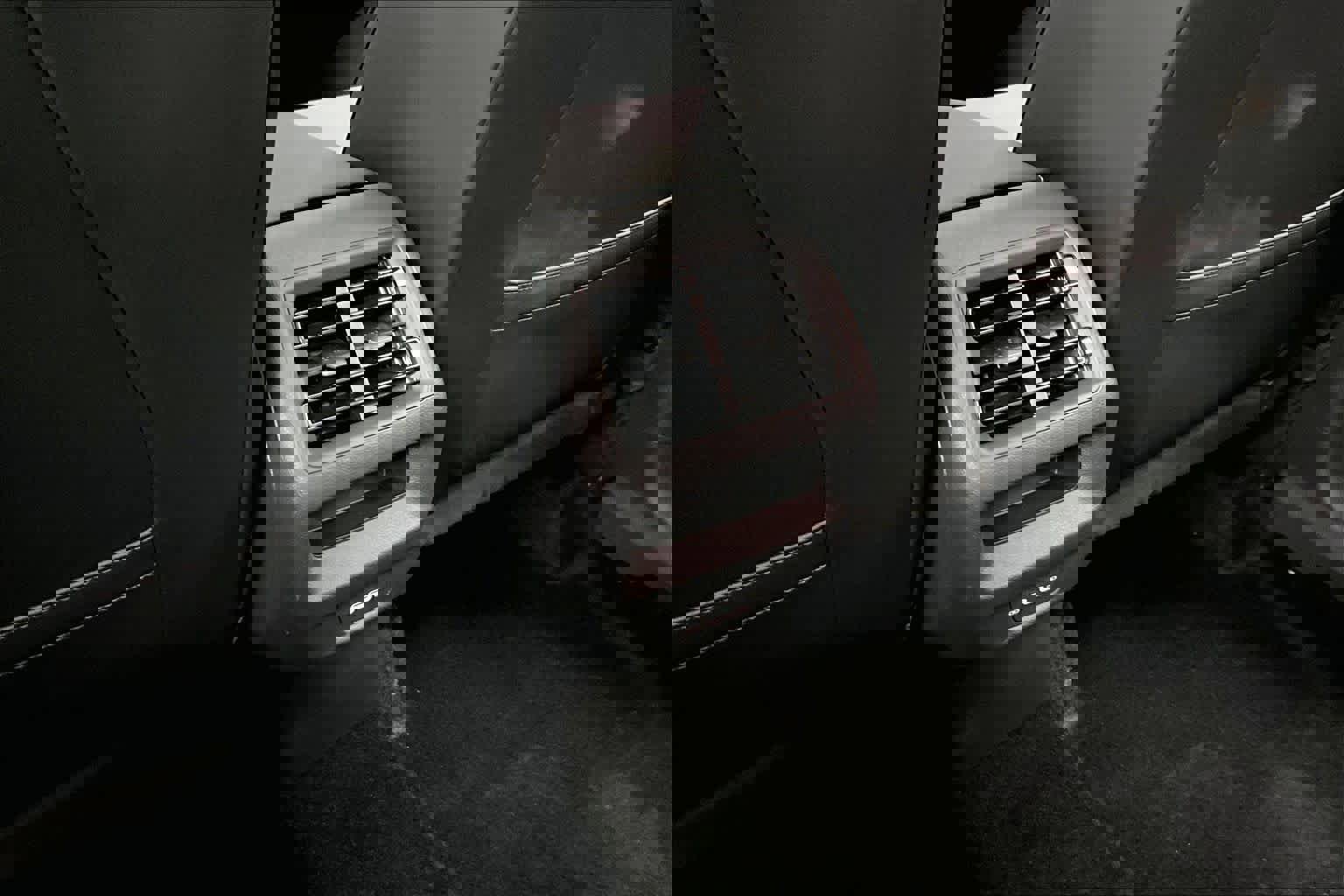 New 2026 Volkswagen Tiguan SE image 16