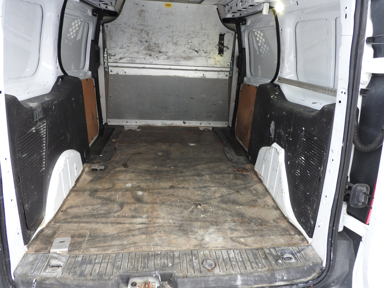 Used 2016 Ford Transit Connect XL FWD image 11