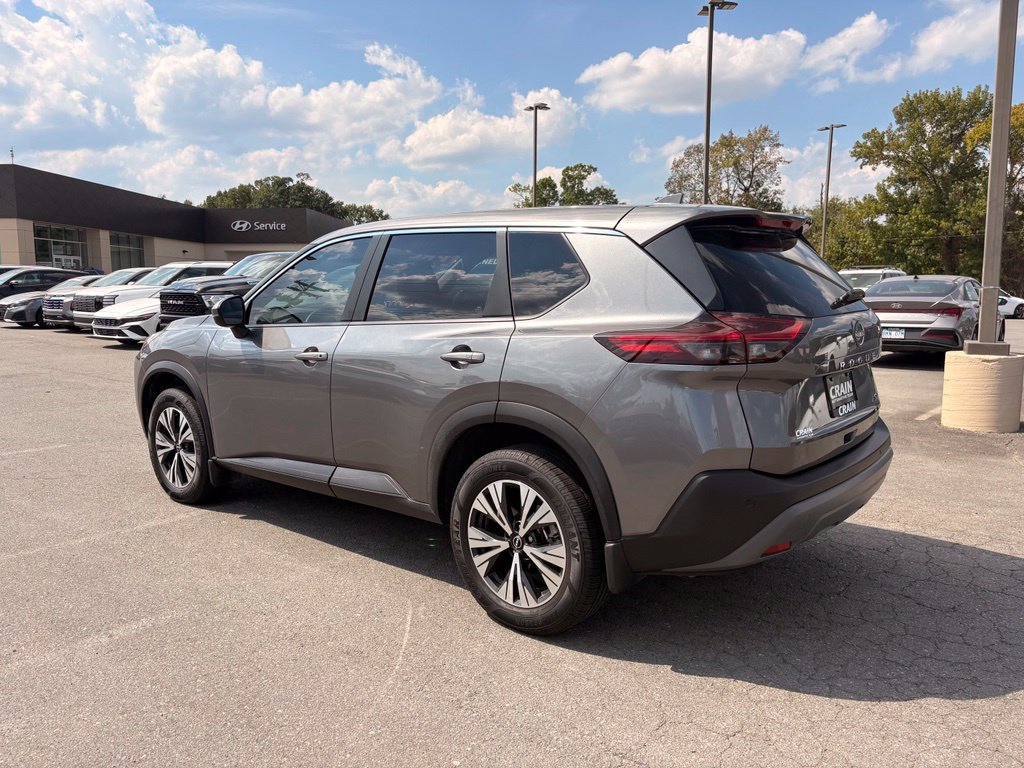 Used 2023 Nissan Rogue SV FWD image 5