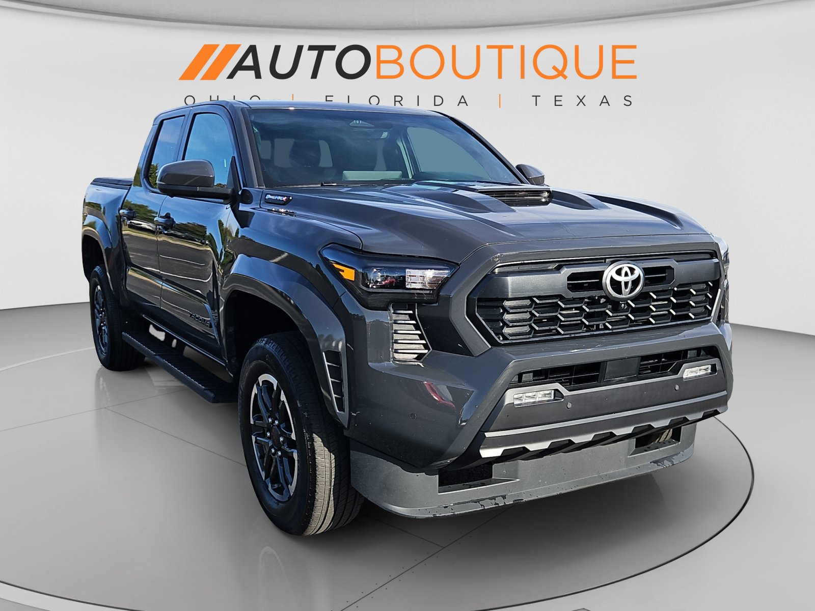 Used 2025 Toyota Tacoma TRD Sport w/ TRD Sport Premium Package AWD/4WD image 9