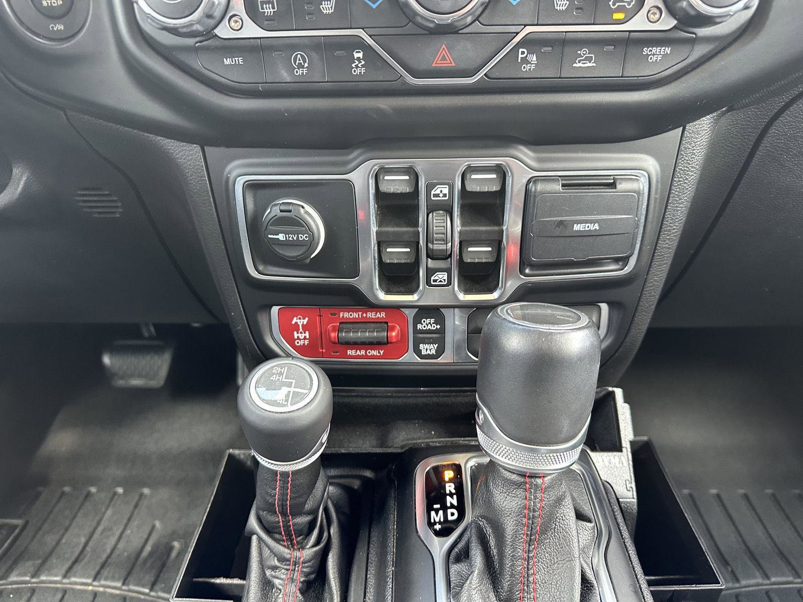 Used 2020 Jeep Gladiator Rubicon AWD/4WD image 31