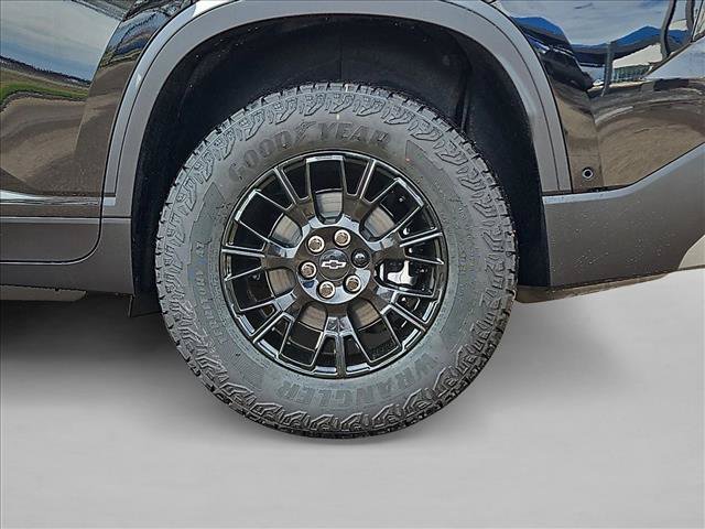 New 2027 Chevrolet Traverse Z71 w/ Enhanced Driving Package AWD/4WD image 10