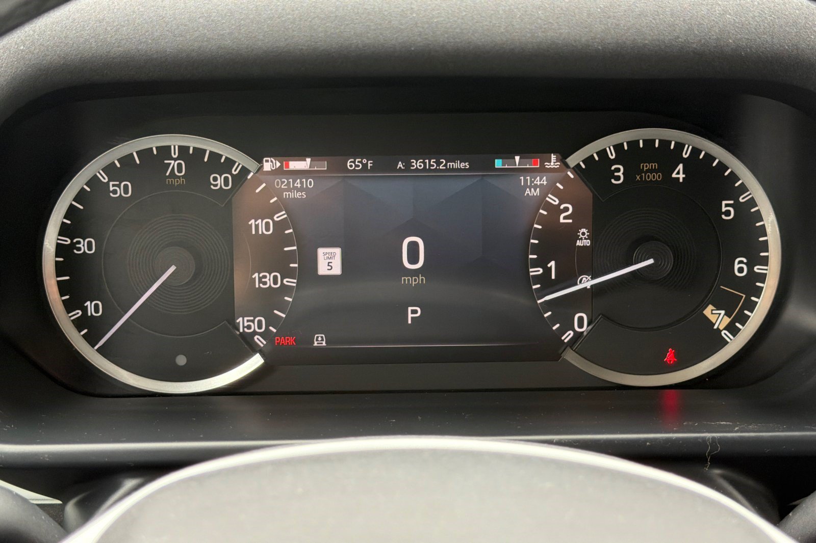 Used 2023 Land Rover Defender 110 SE AWD/4WD image 24