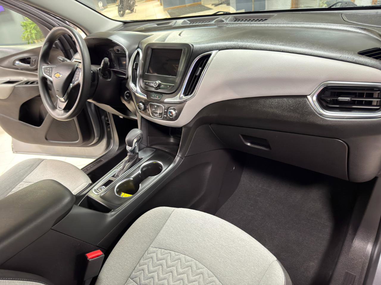 Used 2024 Chevrolet Equinox LS w/ LPO, Floor Liner Package image 21