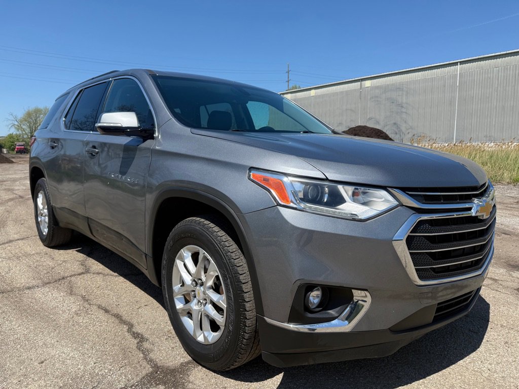 Used 2020 Chevrolet Traverse LT FWD image 1