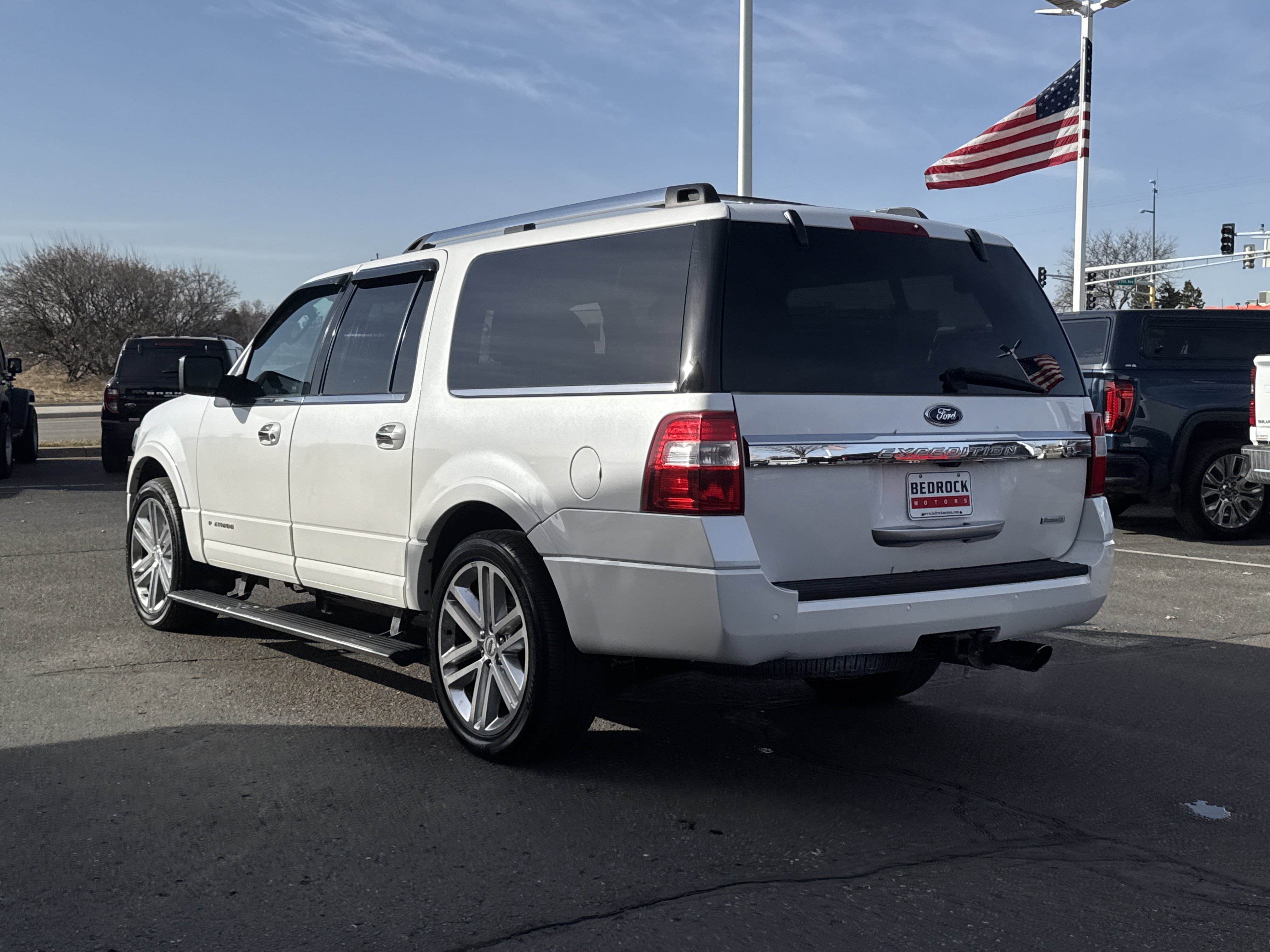 Used 2015 Ford Expedition EL Platinum image 5