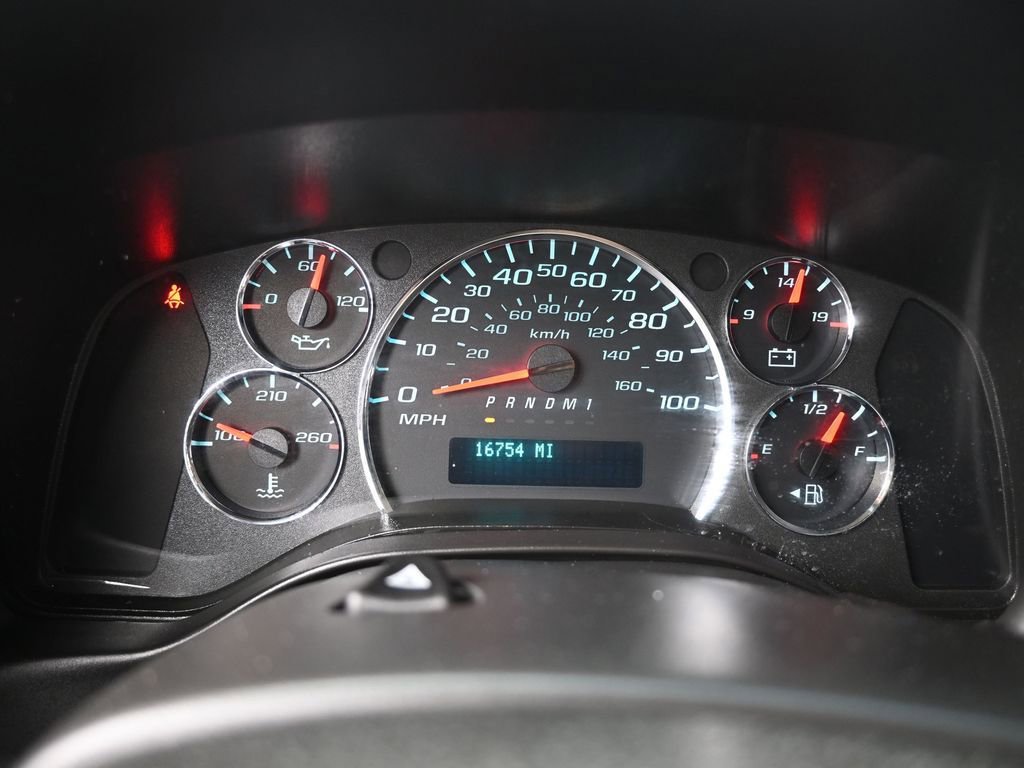 Used 2024 Chevrolet Express 2500 w/ Driver Convenience Package image 24