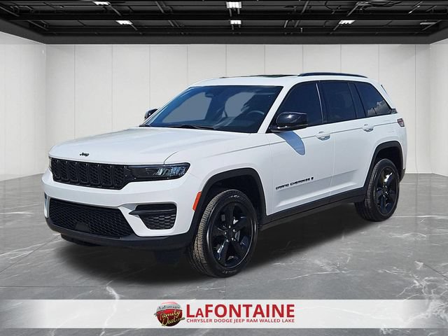 Used 2024 Jeep Grand Cherokee Altitude