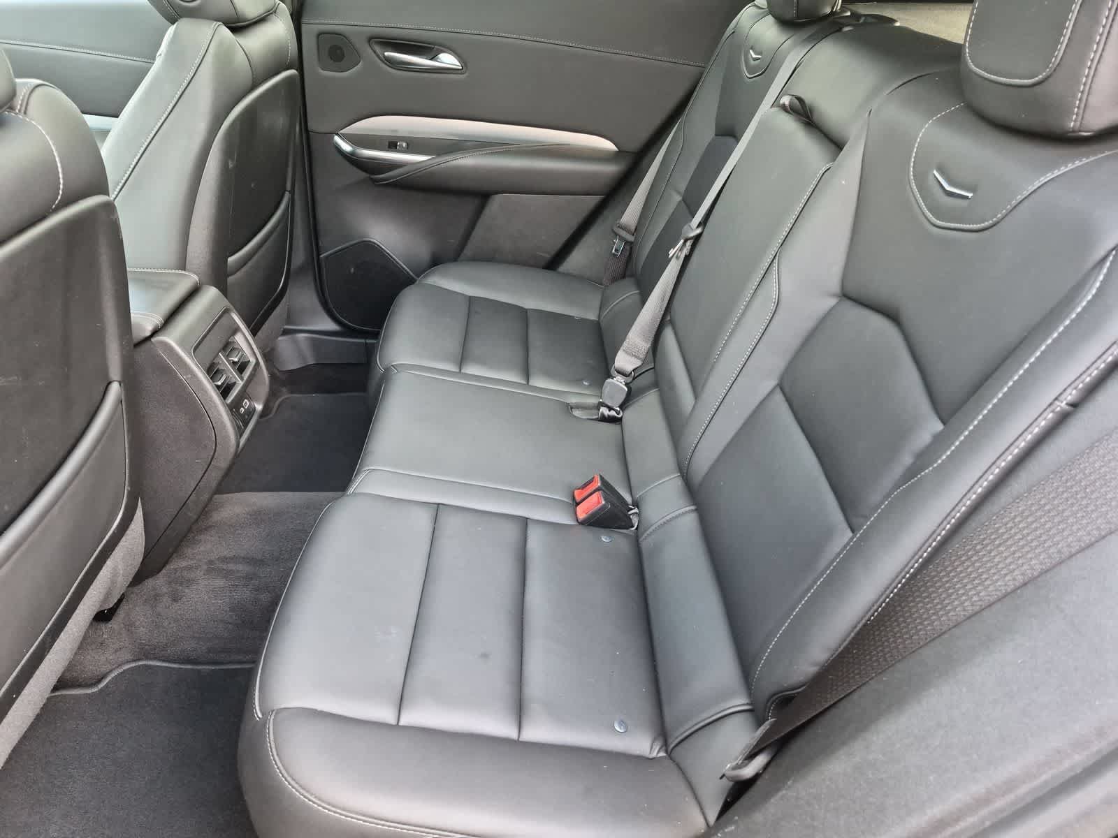 Used 2022 Cadillac XT4 Premium Luxury w/ Enhanced Visibility Package FWD image 20